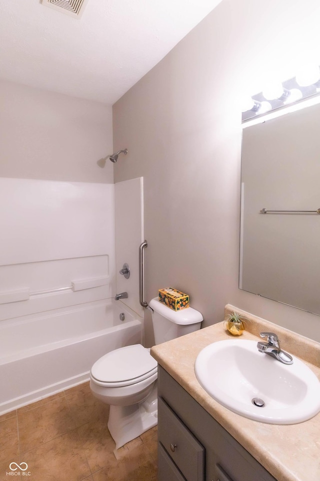 4291 Washington Blvd, Plainfield, IN 46168 - full bathroom featuring vanity, shower / washtub combination, and toilet