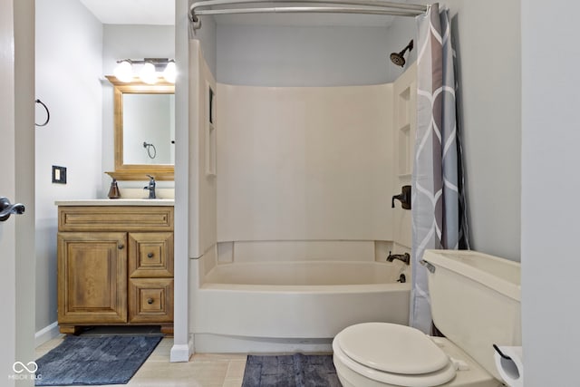 141 S 9th Ave, Beech Grove, IN 46107 - bathroom with toilet, shower / tub combination, and vanity