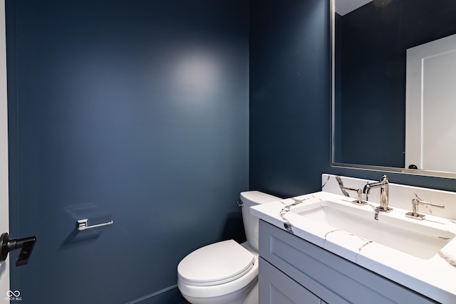 2053 Columbia Ave, Indianapolis, IN 46202 - half bath with toilet and vanity