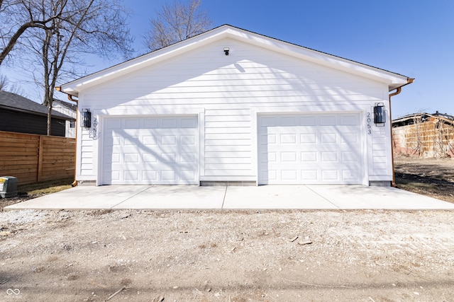 2053 Columbia Ave, Indianapolis, IN 46202 - view of detached garage