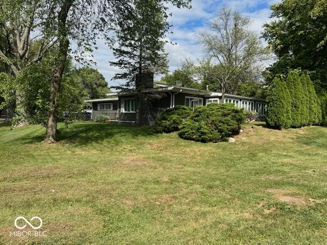 6805 Twin Brooks Dr, Indianapolis, IN 46227 - view of green lawn