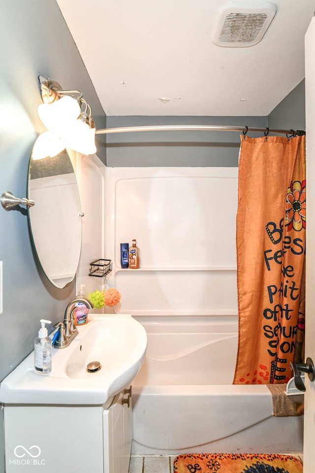 1619 E Bradbury Ave, Indianapolis, IN 46203 - bathroom with vanity and shower / bath combination with curtain