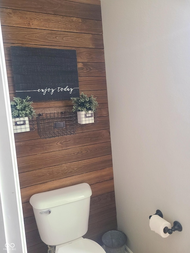 10197 Apple Blossom Cir, Fishers, IN 46038 - bathroom with toilet