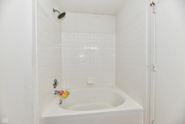 3429 Pavetto Ln, Indianapolis, IN 46203 - full bathroom with shower / tub combination