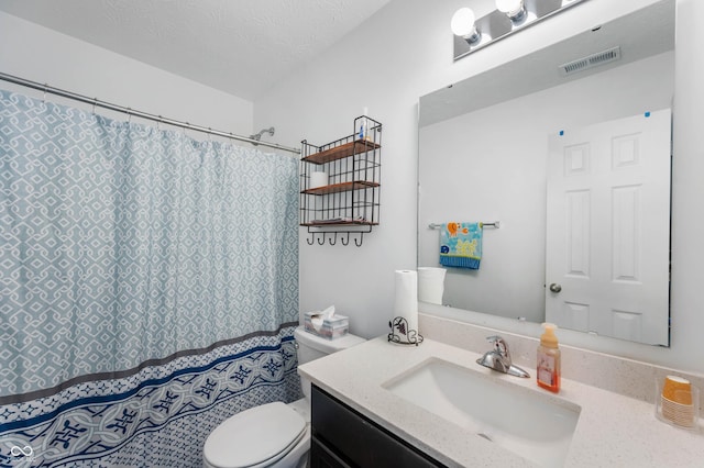 5794 Wintersweet Ln, Whitestown, IN 46075 - full bath with vanity, toilet, and a shower with curtain