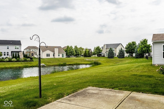 6114 Pebblebrooke Rd, Whitestown, IN 46075 - view of grassy yard featuring a water view and a residential view