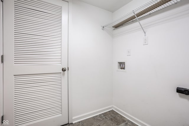 6114 Pebblebrooke Rd, Whitestown, IN 46075 - washroom with baseboards and washer hookup