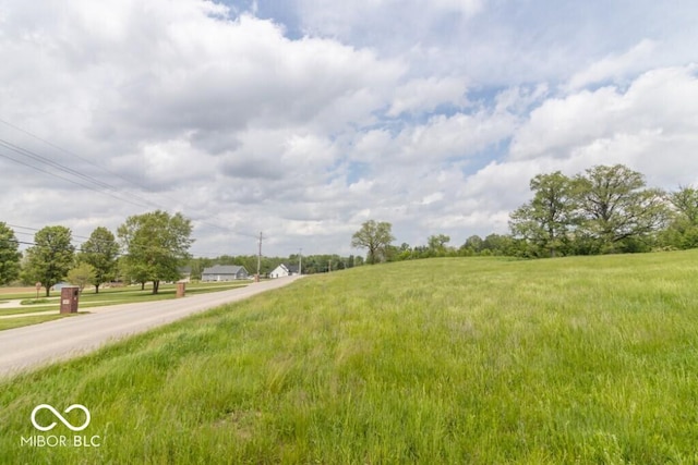 10 Meadowbrook Dr, New Castle, IN 47362
