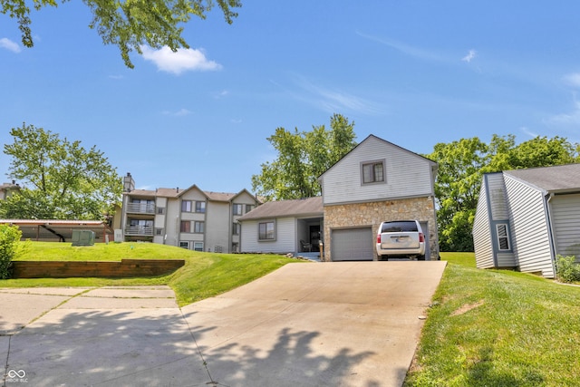 2925 Horse Hill E Dr, Indianapolis, IN 46214 - photo 1