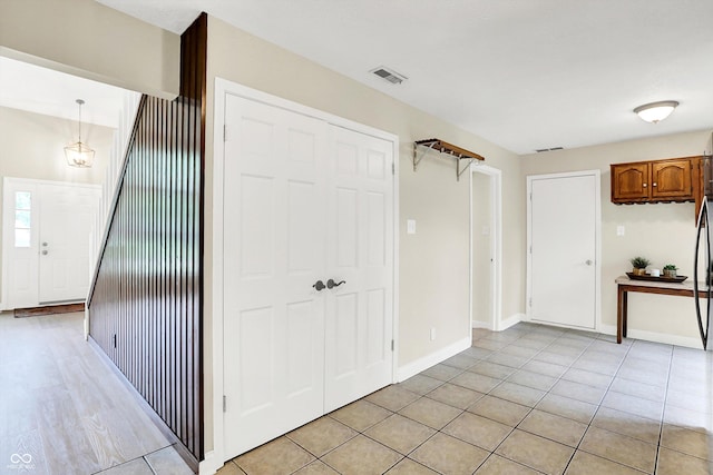 7430 Railway Ct, Indianapolis, IN 46256 - foyer featuring baseboards