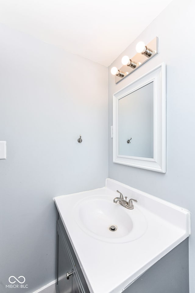 402 E 4th St, Sheridan, IN 46069 - bathroom with vanity