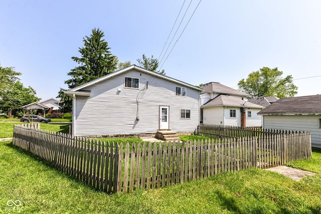402 E 4th St, Sheridan, IN 46069 - view of back of property