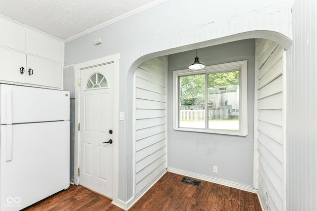 402 E 4th St, Sheridan, IN 46069 - view of entrance to property