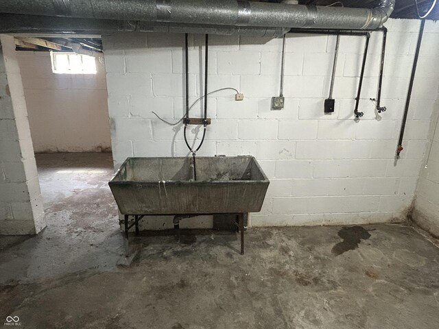 330 S Butler Ave, Indianapolis, IN 46219 - below grade area with a sink