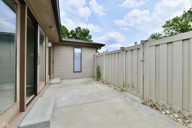 1053 Millwood Ct Unit 3, Indianapolis, IN 46260 - view of patio