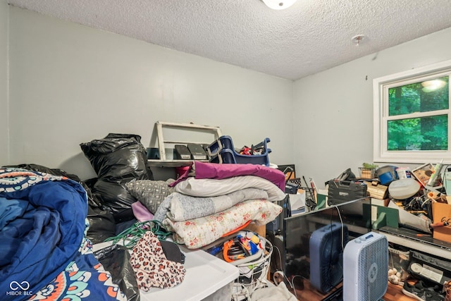 2640 S Silcox Rd, Paragon, IN 46166 - bedroom featuring a textured ceiling