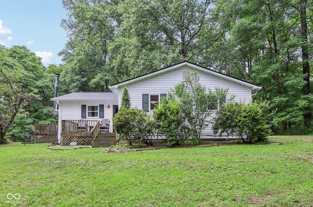 2640 S Silcox Rd, Paragon, IN 46166 - view of front of home featuring a deck and a front lawn