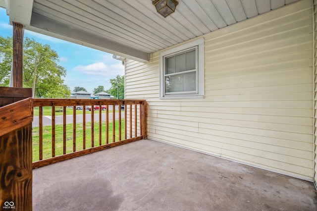 801 N Park St, Seymour, IN 47274 - view of patio / terrace