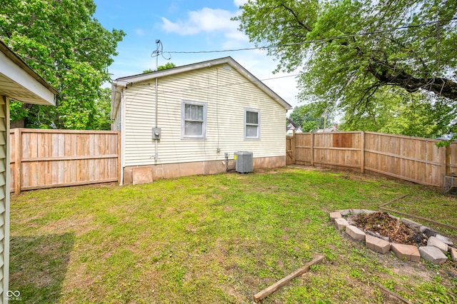 801 N Park St, Seymour, IN 47274 - back of house featuring central AC unit