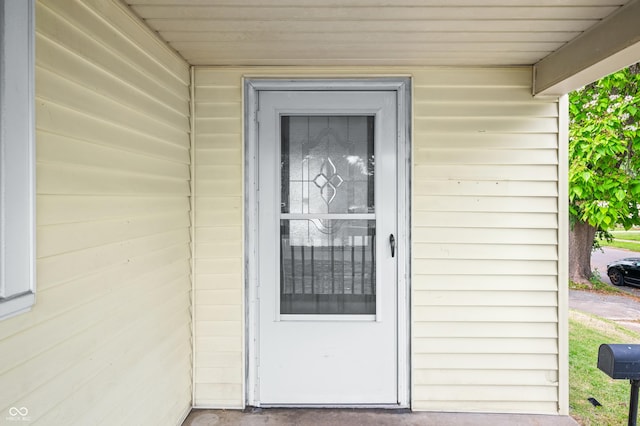 801 N Park St, Seymour, IN 47274 - view of exterior entry