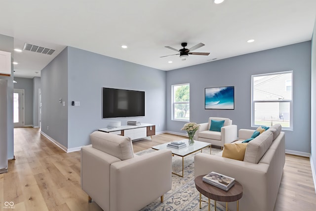 8355 Fieldfare Way, Indianapolis, IN 46237 - living area featuring light wood-style flooring, a ceiling fan, baseboards, and recessed lighting