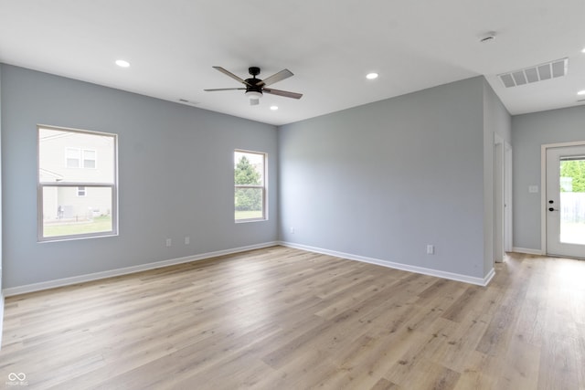 8355 Fieldfare Way, Indianapolis, IN 46237 - spare room featuring ceiling fan, light wood-style floors, recessed lighting, baseboards, and a smoke detector