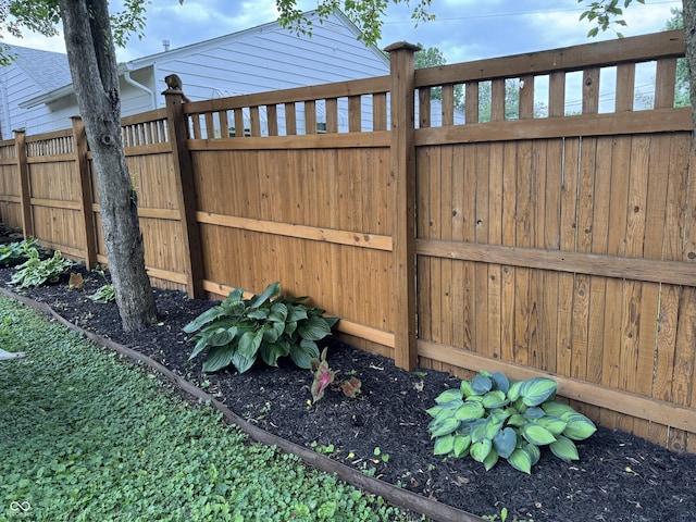 537 N 17th St, Noblesville, IN 46060 - view of yard