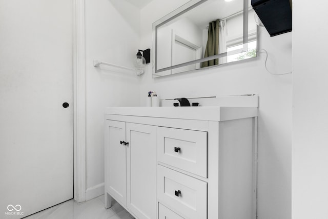 3141 Citadel Ct, Indianapolis, IN 46268 - bathroom featuring vanity