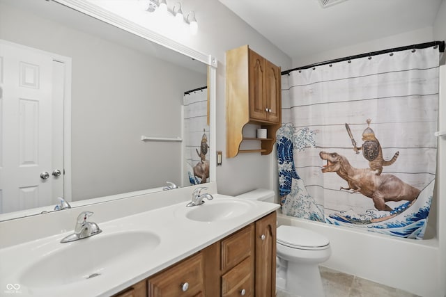 10410 Trillium Ct, Noblesville, IN 46060 - full bath featuring double vanity, toilet, and shower / bath combo with shower curtain
