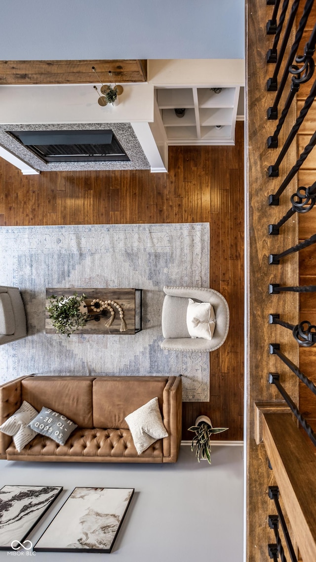 478 Firefly Ln, Carmel, IN 46032 - detailed view of wooden walls