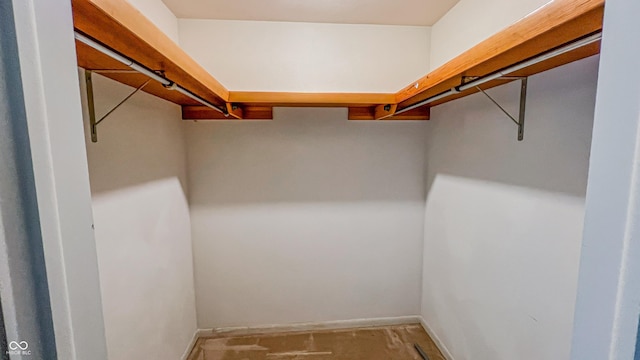 3215 E 10th St, Anderson, IN 46012 - view of walk in closet