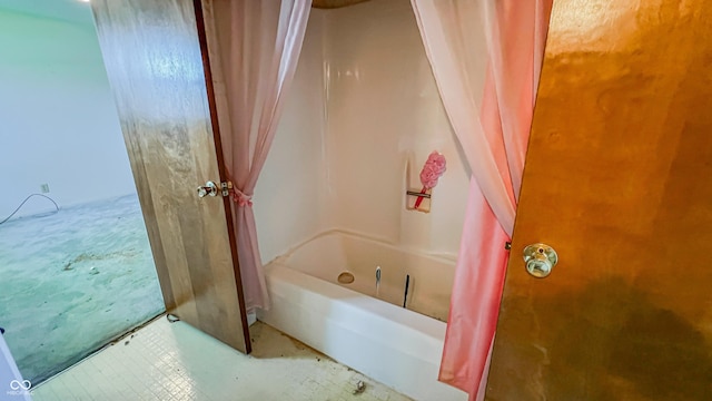 3215 E 10th St, Anderson, IN 46012 - full bathroom with shower / tub combo with curtain