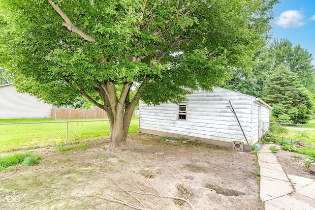 2009 S L St, Elwood, IN 46036 - view of yard featuring an outbuilding