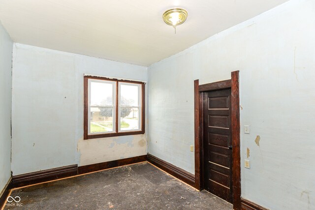 2009 S L St, Elwood, IN 46036 - empty room featuring baseboards
