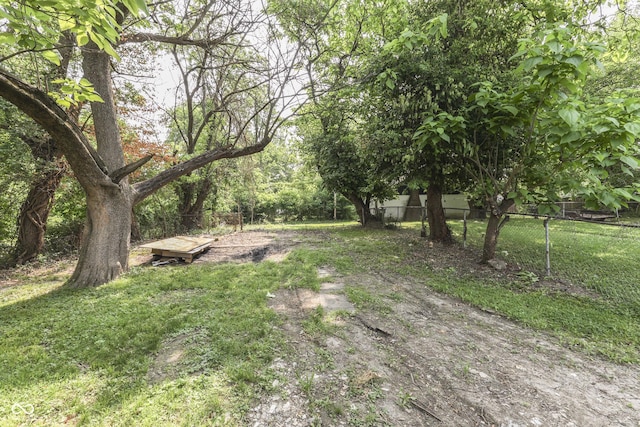 2945 N Denny St, Indianapolis, IN 46218 - view of yard