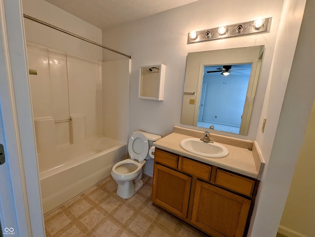 581 Grassy Bend Dr, Greenwood, IN 46143 - full bathroom featuring toilet, vanity, shower / bath combination, tile patterned floors, and ceiling fan