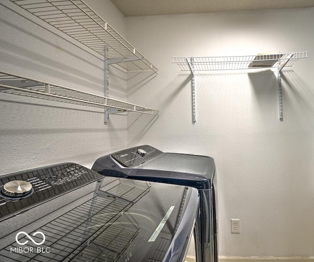 7657 Wheatgrass Ln, Noblesville, IN 46062 - washroom with washing machine and dryer