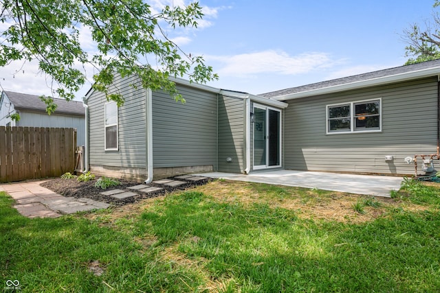 2537 N Boehning St, Indianapolis, IN 46219 - rear view of house featuring a patio area
