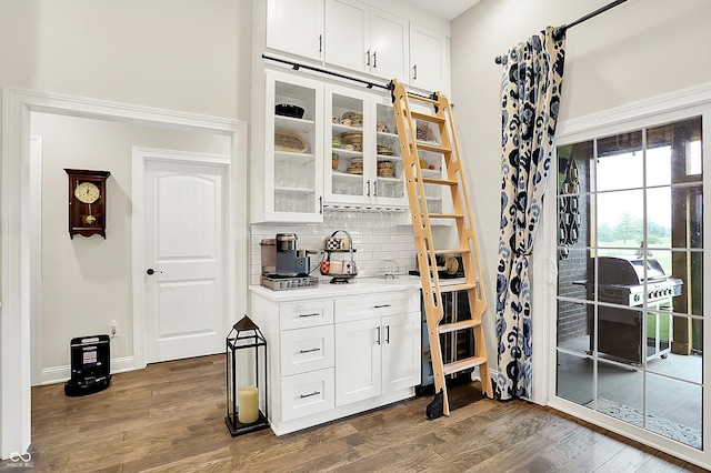 1135 Maclaren Ct, Franklin, IN 46131 - indoor bar featuring backsplash and dark wood-type flooring