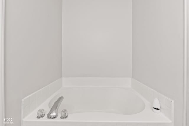 1903 Windy Hill Ln, Indianapolis, IN 46239 - bathroom featuring a garden tub