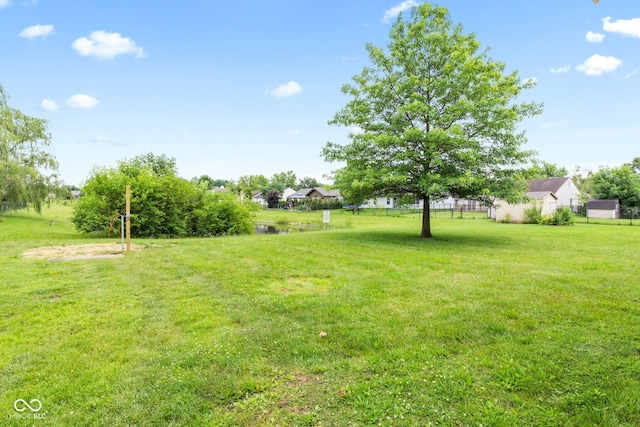 1903 Windy Hill Ln, Indianapolis, IN 46239 - view of yard