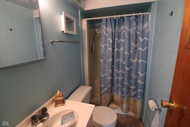 1713 Boca Raton Blvd, Kokomo, IN 46902 - full bathroom featuring toilet, vanity, and shower / tub combo with curtain