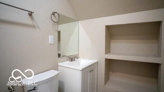 352 W 28th St, Indianapolis, IN 46208 - bathroom with vanity and toilet