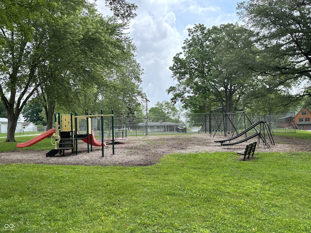 260 S 250 W, Greenfield, IN 46140 - view of communal playground