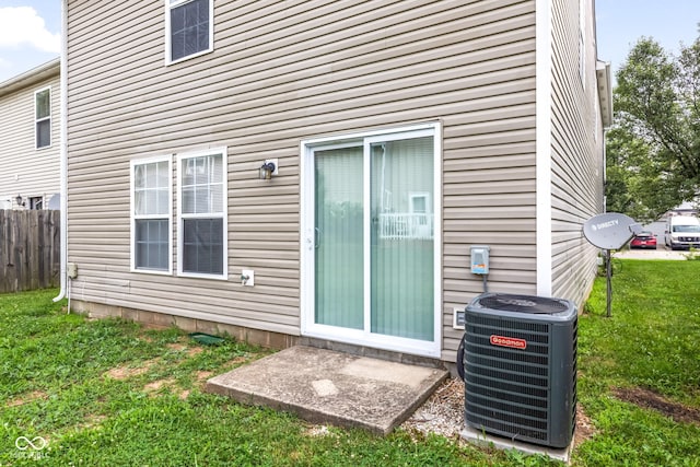 2270 Collins Way, Greenfield, IN 46140 - entrance to property