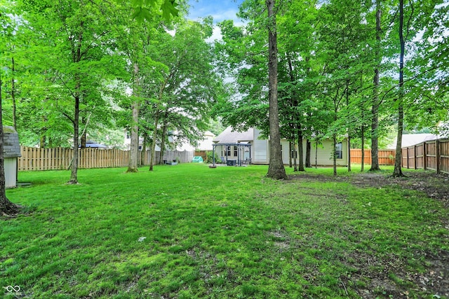 1264 Black Oak Dr, Greenwood, IN 46143 - view of yard