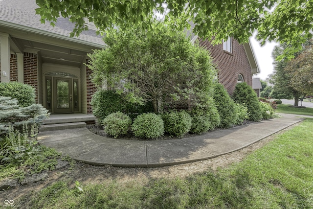 2553 Forest Hills Blvd, Greenwood, IN 46143 - entrance to property with brick siding and roof with shingles