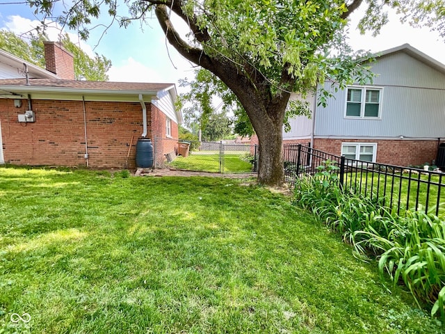 3520 Lantern Ln, Columbus, IN 47203 - view of yard