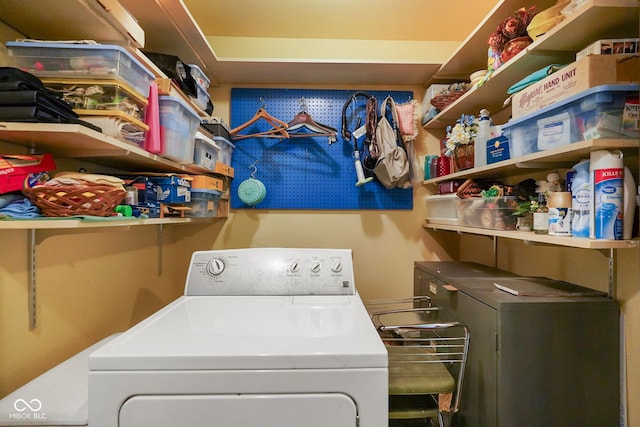 623 Circle Ct, Whiteland, IN 46184 - washroom with washing machine and dryer