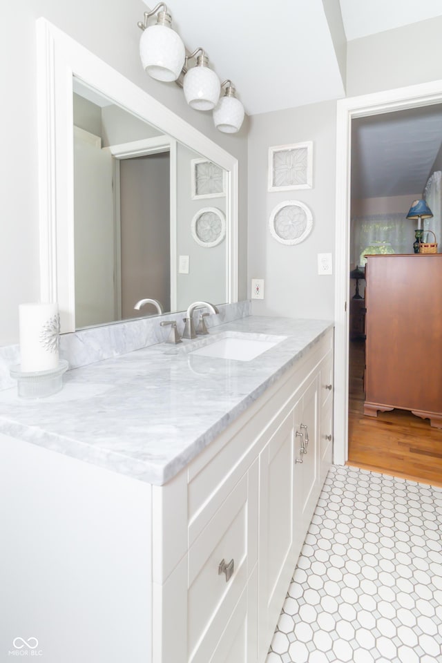 12014 Briar Way Center Dr, Indianapolis, IN 46126 - bathroom featuring vanity